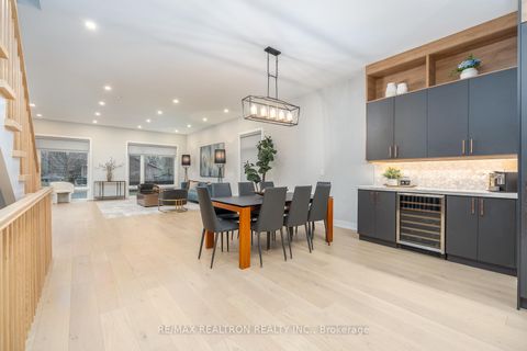 Photo 7 at 70 Collins Crescent, Aurora Heights, Aurora