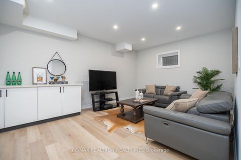 Photo 38 at 70 Collins Crescent, Aurora Heights, Aurora