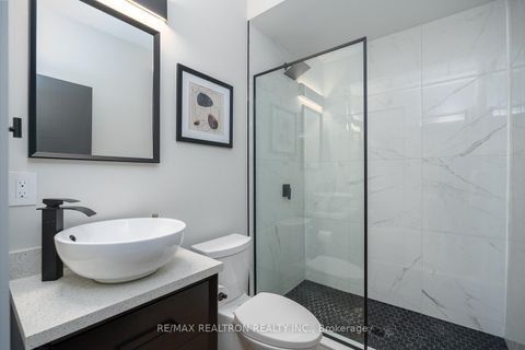 Photo 44 at 70 Collins Crescent, Aurora Heights, Aurora
