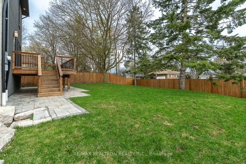 Photo 45 at 70 Collins Crescent, Aurora Heights, Aurora