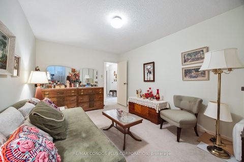 Photo 14 at 902 - 62 Wellesley Street W, Bay Street Corridor, Toronto