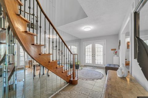 Photo 3 at 12 Greenbriar Court, Aurora Highlands, Aurora