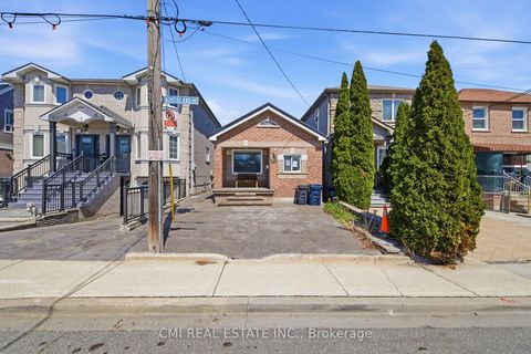 Photo 1 at 120 Northland Avenue, Smythe, Toronto
