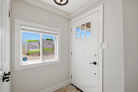 Photo 4 at 120 Northland Avenue, Smythe, Toronto