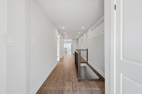 Photo 5 at 120 Northland Avenue, Smythe, Toronto