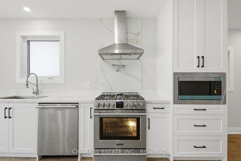 Photo 8 at 120 Northland Avenue, Smythe, Toronto