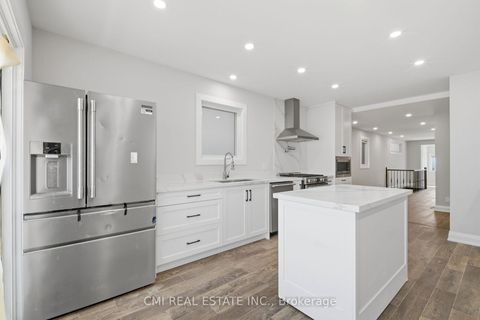 Photo 12 at 120 Northland Avenue, Smythe, Toronto
