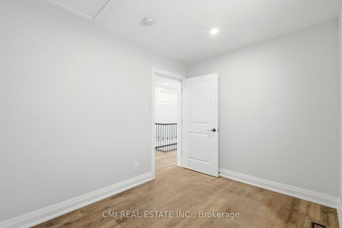 Photo 18 at 120 Northland Avenue, Smythe, Toronto