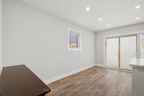 Photo 25 at 120 Northland Avenue, Smythe, Toronto