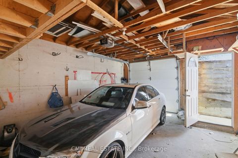 Photo 35 at 120 Northland Avenue, Smythe, Toronto