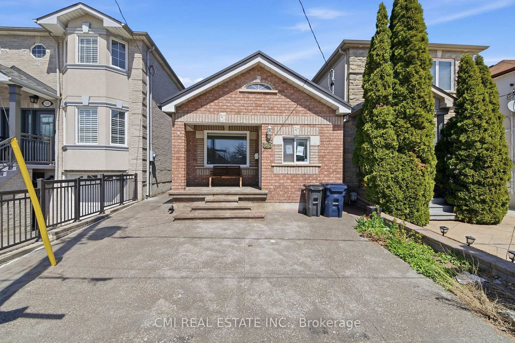 120 Northland Avenue, Smythe, Toronto 