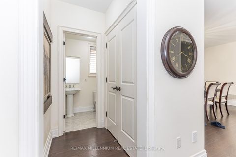 Photo 8 at 11 Algoma Drive, Kleinburg, Vaughan