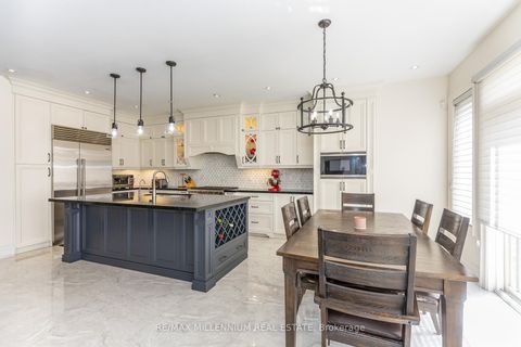 Photo 17 at 11 Algoma Drive, Kleinburg, Vaughan