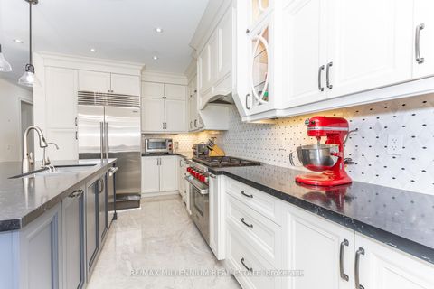 Photo 21 at 11 Algoma Drive, Kleinburg, Vaughan