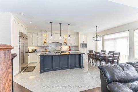 Photo 36 at 11 Algoma Drive, Kleinburg, Vaughan