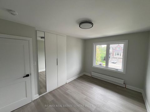 Photo 4 at 255 Gamma Street, Alderwood, Toronto