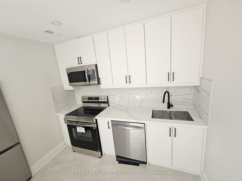 Photo 13 at 255 Gamma Street, Alderwood, Toronto