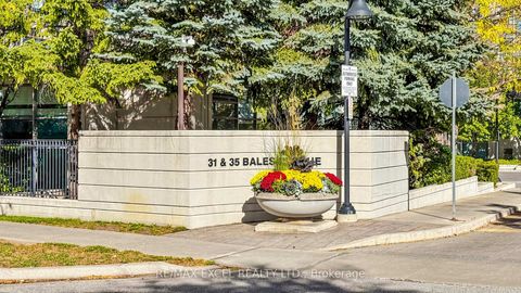 Photo 4 at 916 - 35 Bales Avenue, Willowdale East, Toronto
