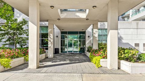 Photo 6 at 916 - 35 Bales Avenue, Willowdale East, Toronto