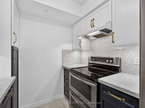 Photo 12 at 224 - 35 Saranac Boulevard, Lawrence, Toronto