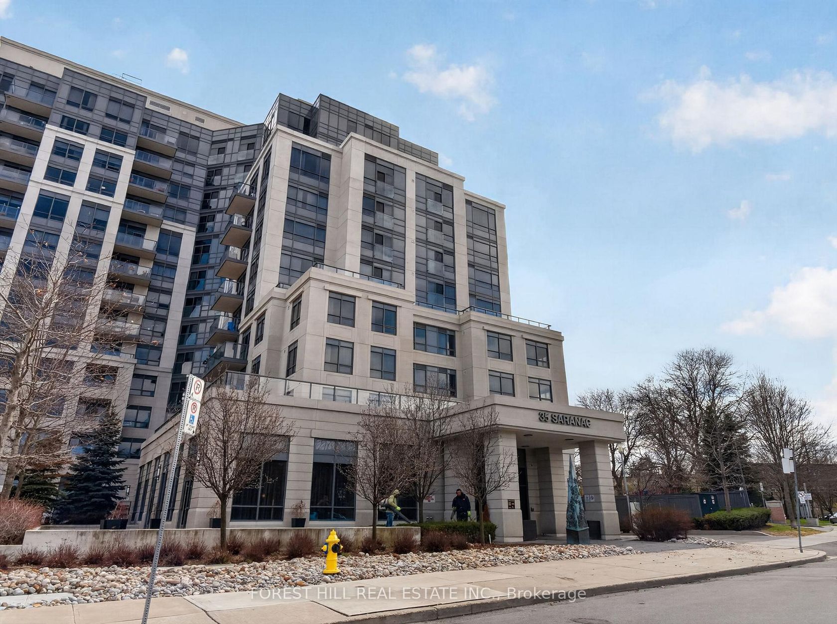 224 - 35 Saranac Boulevard, Lawrence, Toronto photo 0