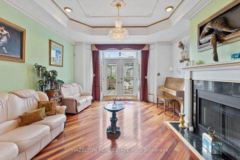 Photo 9 at 220 Walmer Road, Casa Loma, Toronto