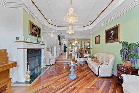 Photo 11 at 220 Walmer Road, Casa Loma, Toronto
