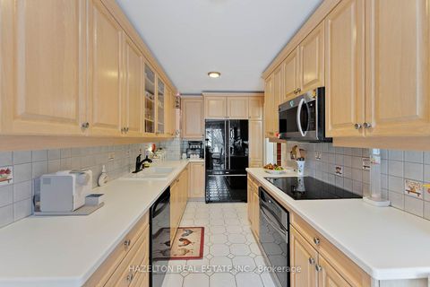 Photo 17 at 220 Walmer Road, Casa Loma, Toronto