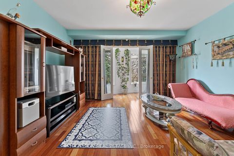 Photo 23 at 220 Walmer Road, Casa Loma, Toronto