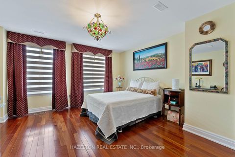 Photo 28 at 220 Walmer Road, Casa Loma, Toronto