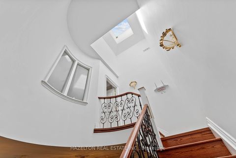 Photo 33 at 220 Walmer Road, Casa Loma, Toronto