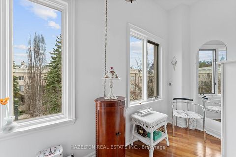 Photo 37 at 220 Walmer Road, Casa Loma, Toronto