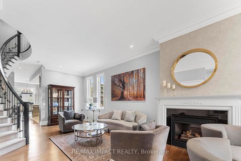 Photo 5 at 13 - 260 Russell Hill Road, Casa Loma, Toronto