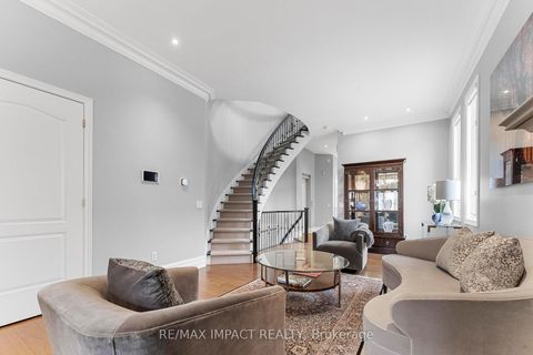 Photo 6 at 13 - 260 Russell Hill Road, Casa Loma, Toronto