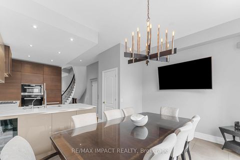 Photo 15 at 13 - 260 Russell Hill Road, Casa Loma, Toronto