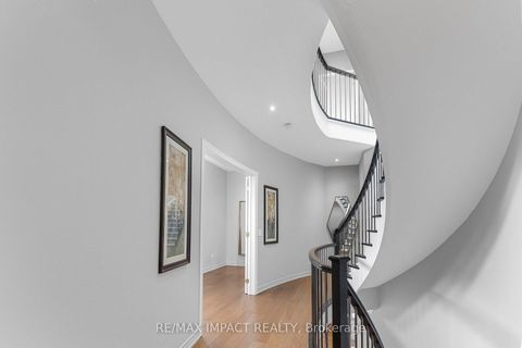 Photo 18 at 13 - 260 Russell Hill Road, Casa Loma, Toronto