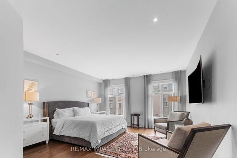 Photo 21 at 13 - 260 Russell Hill Road, Casa Loma, Toronto