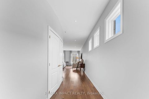 Photo 23 at 13 - 260 Russell Hill Road, Casa Loma, Toronto