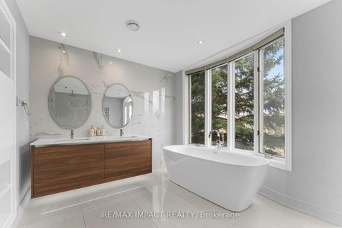 Photo 24 at 13 - 260 Russell Hill Road, Casa Loma, Toronto