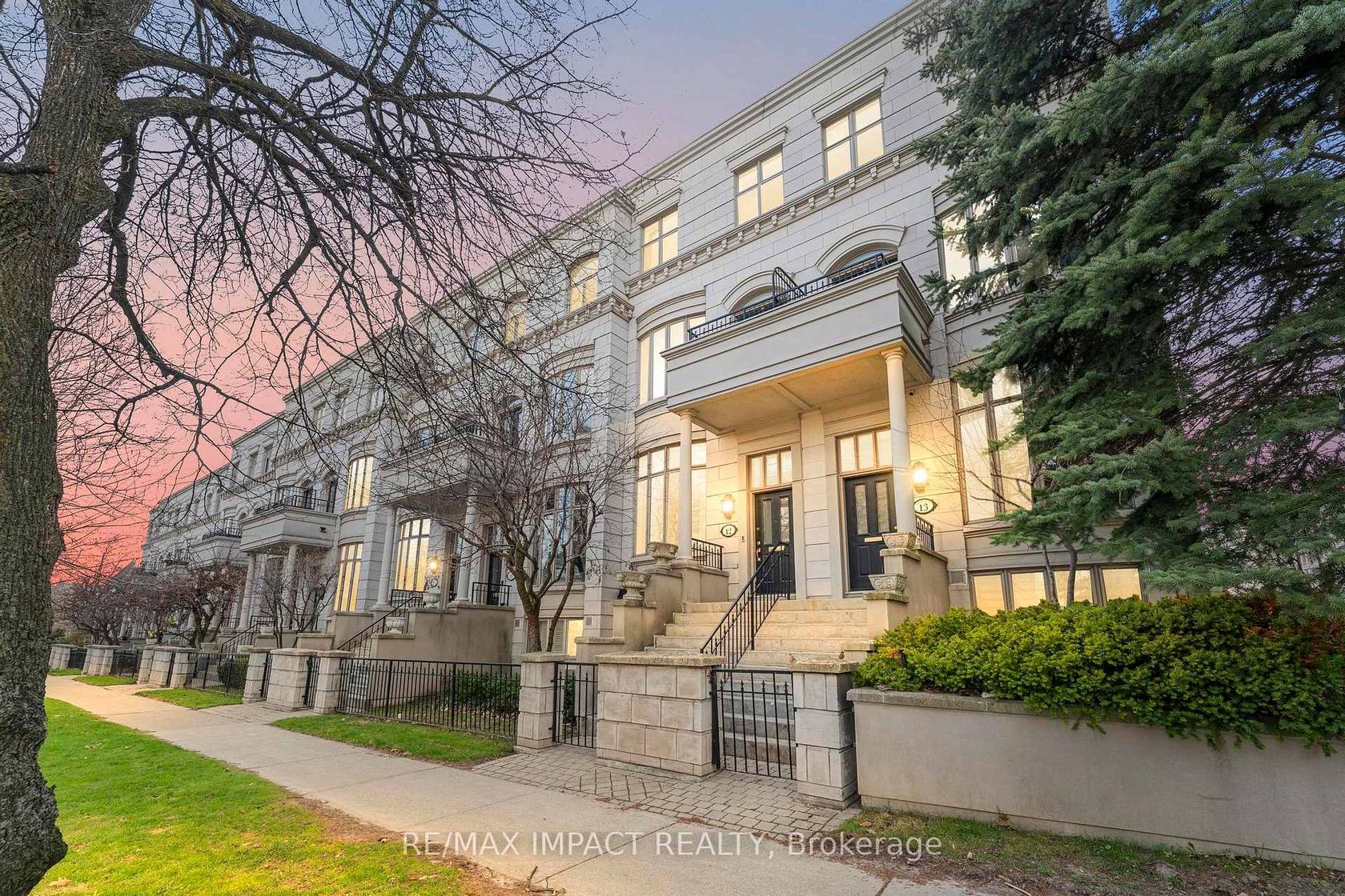 13 - 260 Russell Hill Road, Casa Loma, Toronto by Loree Meneguzzi Real Estate 13 - 260 Russell Hill Road, Casa Loma, Toronto
