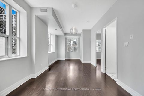 Photo 6 at 207 - 70 Alexander Street, Yonge Corridor, Toronto
