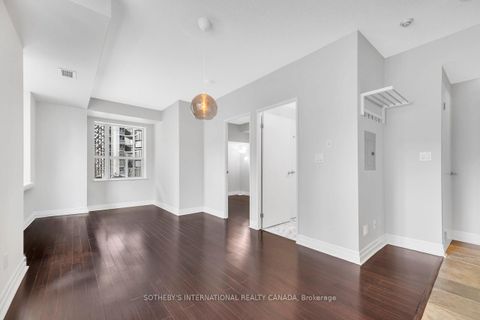 Photo 8 at 207 - 70 Alexander Street, Yonge Corridor, Toronto