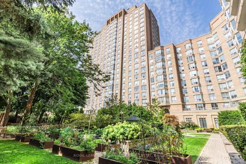Photo 4 at 202 - 11 Thorncliffe Park Drive, Thorncliffe Park, Toronto