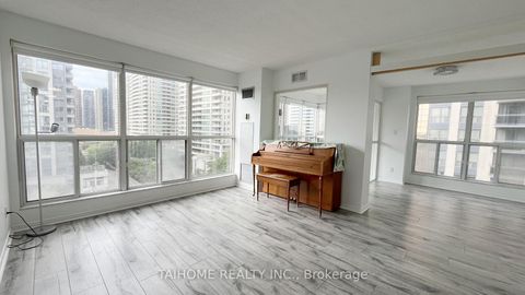 Photo 11 at 809 - 28 Hollywood Avenue, Willowdale East, Toronto