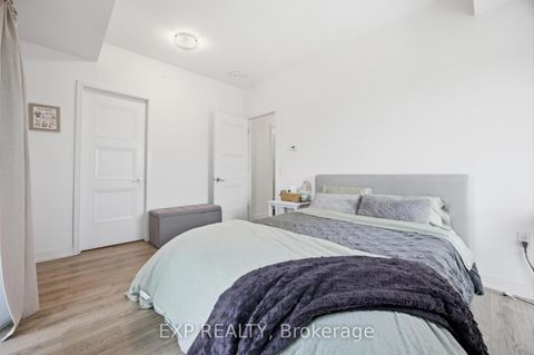 Photo 16 at 404 - 25 neighbourhood Lane, Queensway, Toronto