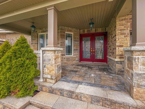 Photo 2 at 1383 Dallman Street, Lefroy, Innisfil