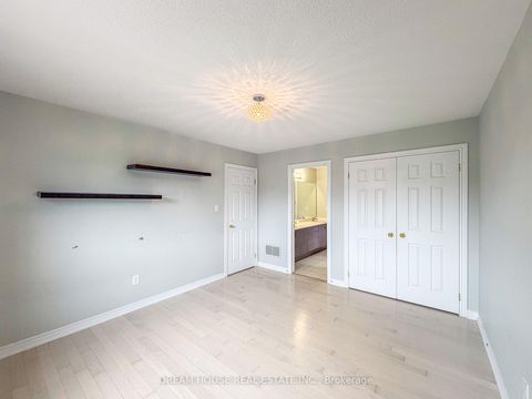 Photo 10 at 1383 Dallman Street, Lefroy, Innisfil