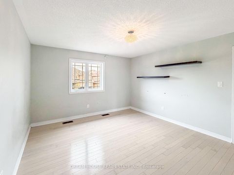 Photo 11 at 1383 Dallman Street, Lefroy, Innisfil