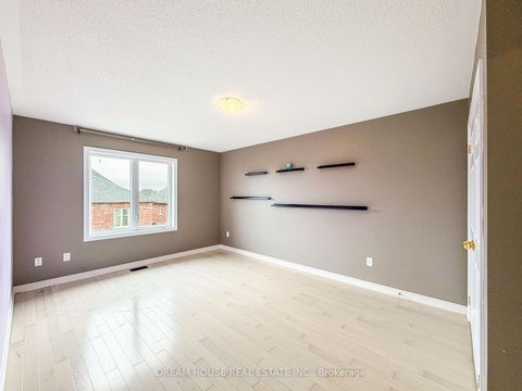 Photo 13 at 1383 Dallman Street, Lefroy, Innisfil