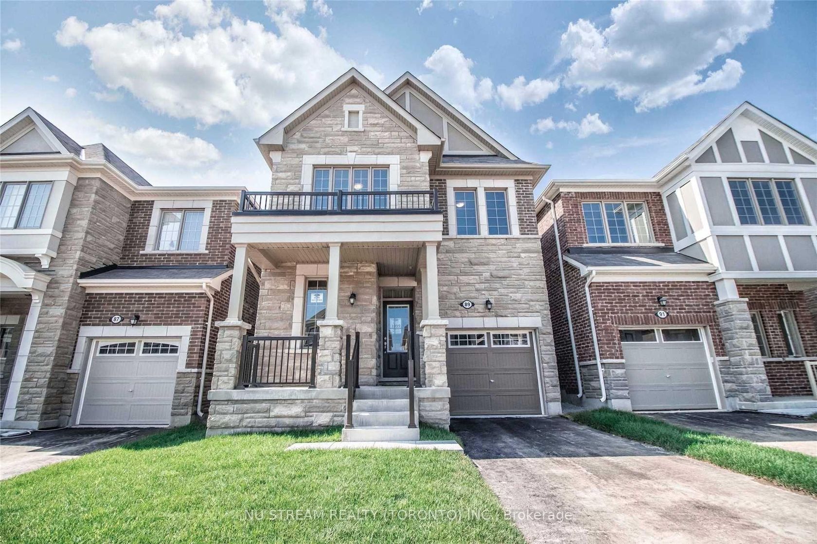 89 Hartney Drive, Rural Richmond Hill, Richmond Hill photo number 2